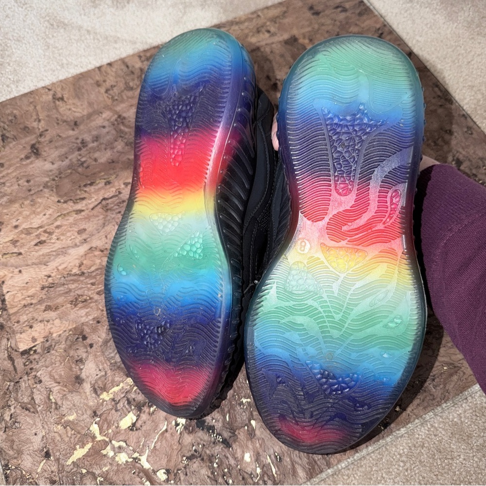 Size 9 Ladies Black Athletic Shoes with Rainbow Accents 🌈